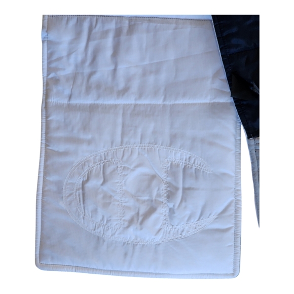 Champion Reversible Puffer Scarf with Pockets One Size - Navy Gray White Winter - Picture 7 of 9